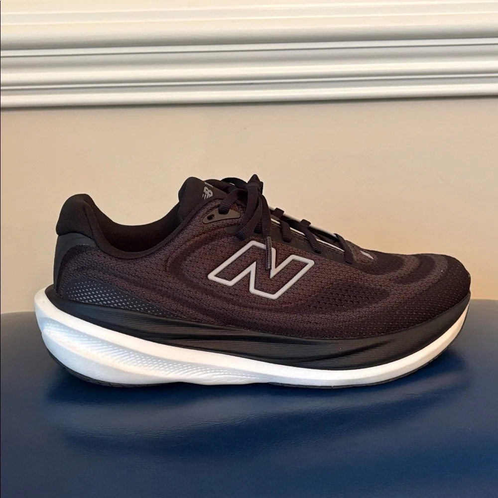 New Balance 1080 v15, size 9 - Picture 8 of 12